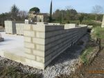 Élévation des murs en agglo de 20 cms 3 alvéoles