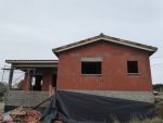 Réalisation de la couverture avec débord de toît y compris en pignon de 40 cms